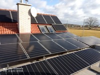 Fotovoltaické panely zn. Hyundai. ZDROJ: Greenczech Energy s.r.o.
