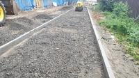 Hutnění podkladní vrstvy vibračním válcem