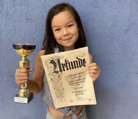 Erstes Turnier, erster Sieg! Katharina ERTL (Sportunion Neuhofen)