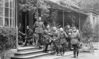 Léon Janssens lors d'un rappel au camp de Beverloo (© coll. J. Bourgeois)