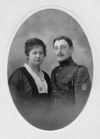 Léon Janssens en Sylvie De Maertelaere bij hun huwelijk (© J. Bourgeois)