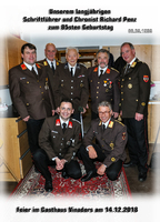 v.l.n.r.: (hinten stehend) OBI Josef Grasl, ABI Thomas Triendl, HV Richard Penz, HBI Alois Wieser, LBD Ing. Peter Hölzl; (vorne knieend) BGM HLM Karl Mühlsteiger, OBR Reinhard Kircher;