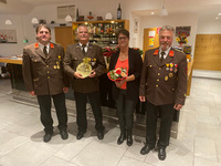 vlnr.: OBI Josef Grasl, HV Erwin Hechenblaikner mit Gattin Maria, HBI Alois Wieser;