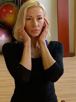 Cantienica Platinum trenerė-mokytoja Nadia Sydorenko demonstruoja pratimus/ wwwcantienicaklubas.lt