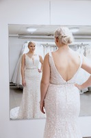 Hääpuku nro. 45 - koko 38, väri ivory/pale blush, hinta 849€
