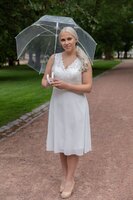 Lyhyt hääpuku nro. 65 - koko 40/42, hinta 179€
