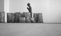 tutto mio, 2009, ceramica e piombo, dimensioni ambientali