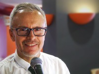 István