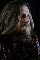 FEBRUAR. Denne gangen var alle deltakende bilder tatt på en portrettseanse på klubblokalet i januar. Vinnerbildet er tatt av Roar Vikås - motivet heter Trond F. Fredriksen.