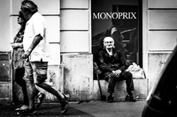 JUNI Tema "Alene". Vinnerbildet "Mono" er fotografert av Jon Forberg.