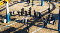 打ち上げでもシバかれるシロクマ
