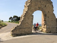 Fine veier, lett å sykle til Chateauneuf du Pape