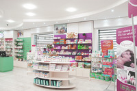 gondola di forma ellittica - arredamento farmacia e parafarmacia