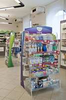 gondola in plexiglass trasparente - arredamento farmacia e parafarmacia