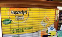 esempio di campagna pubblicitaria su cassettiera con sistema iride - arredamento farmacia