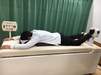 寝ながら“泳ぐ”