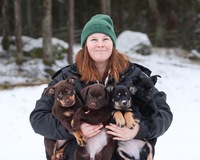 Lisa med tikarna i Beach-kullen. Vem, Kaya, Happy och Doris.
