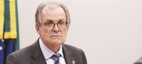 Senador Dalírio Beber (PSDB-SC), autor da medida que rebaixa pisos da Educação e Saúde / Foto: Valter Campanato/Agência Brasil
