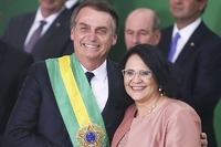 Presidente Bolsonaro e Damares Alves, ministra do novo Ministério da Mulher, da Família e dos Direitos Humanos / Foto: Valter Campanato/Agência Brasil