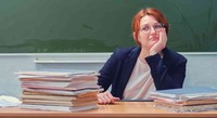 Além da labuta na escola, professores ainda levam muito trabalho para casa. Imagem: aplicativo Canva.