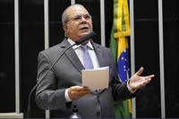 Parlamentar Hildo Rocha (MDB-MA) não aguentou a pressão dos educadores. Foto: Will Shutter/Câmara dos Deputados.