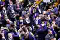 Há exceções. Mas, no geral, parlamentares costumam fazer festa com dinheiro público. Foto: Cleia Viana/Câmara dos Deputados.