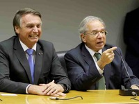 Projeto abre caminho para o pagamento do Auxílio Brasil de R$ 400. Boa parte do dinheiro sairá de indenizações que deveriam ser pagas ao magistério em 2022. Foto: Agência Brasil.