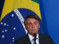 Presidente Jair Bolsonaro inovou ao querer constitucionalizar calote em docentes e outros credores da União. Foto: Valter Campanato/Agência Brasil.
