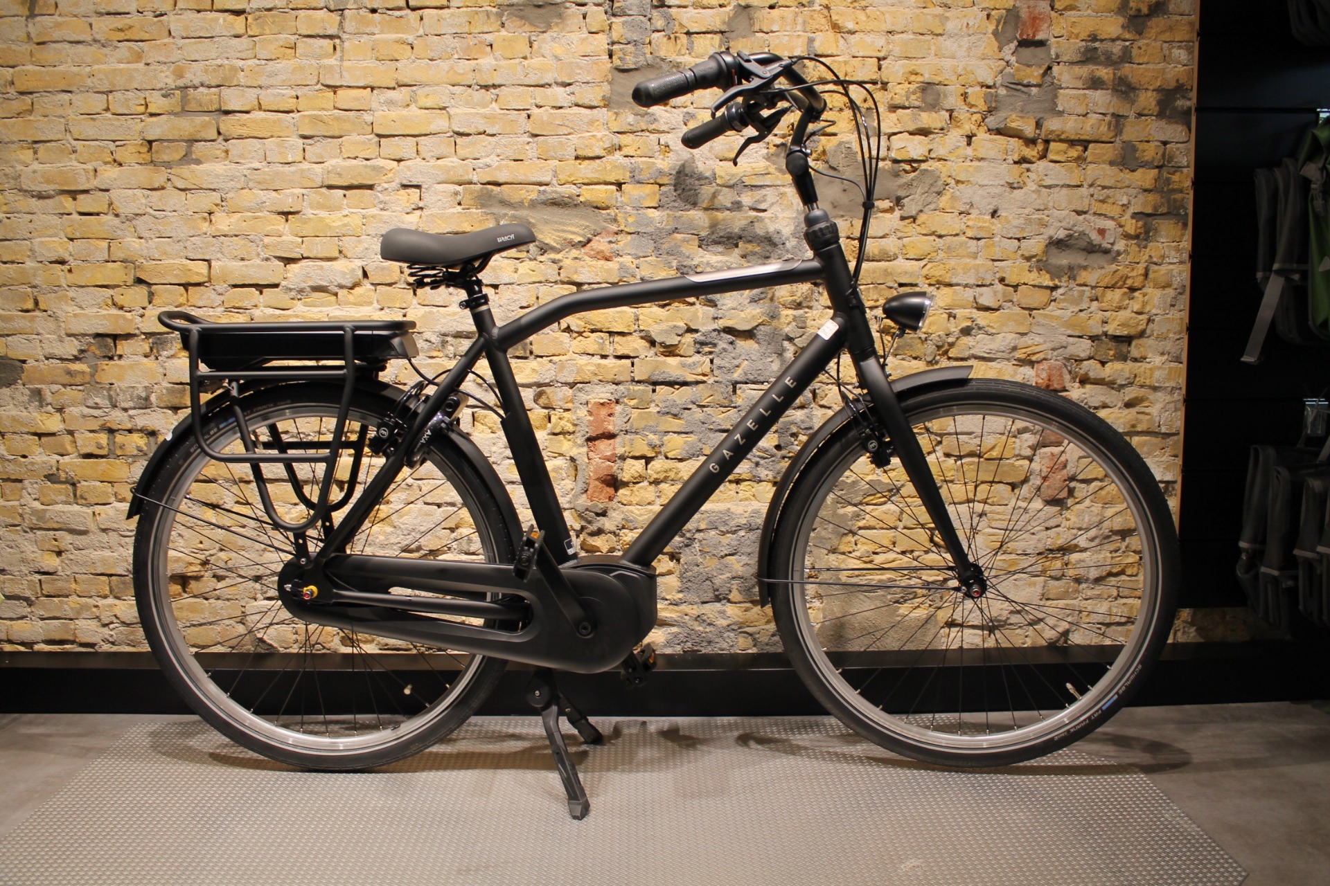 Gazelle HEAVYDUTY C7 H59 Black H7 (M) HMB