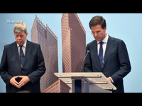 Zie hier het moment van het Vrijmetselaarsteken, gemaakt door Opstelten, te zien in de bovenstaande video. Op 0:09 en 1:18 minuut is dit teken te zien.