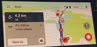 Waze navigace s radary, hlídkami, nehodami, kolonami a možností objet komplikace předem...