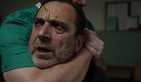 Hlavní roli ztvárnil Tihomir Stanić, kterého můžete znát z předchozích Markovićových filmů Falsifikátor a Turné