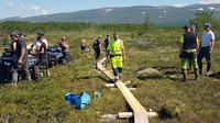Med hjälp av ideellt arbete utfördes spångningen