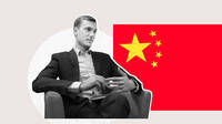 Antoine Bondaz et drapeau chinois. © Raquel Cano