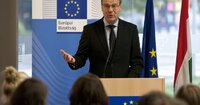 L’ancien commissaire européen Tibor Navracsics est à l’origine d’un groupe de réflexion sur le sport. Image : Europa Pont / Flickr