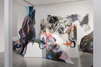 ITS BETWEEN YOU AND THE VIEW_, 2018, pohyblivá obrazová instalace, foto: Istvan Virag