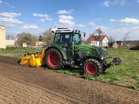 Traktor Fendt Vario F211 a těžký zakladač Collari