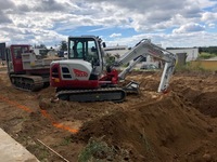 Minibagr Takeuchi TB370