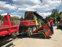 Mininakladač Ditchwitch SK3000