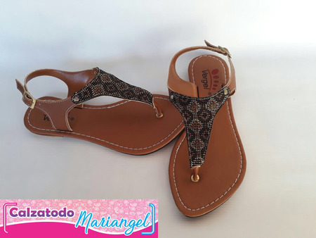 Calzatodo - De Moda