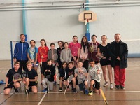 Les 19 participants du stage BADJEUNES 83