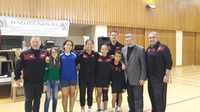 les jeunes et le maire de la Commune