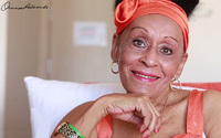 Omara Portuondo on yksi Suomessa levyttäneistä kuubalaisista artisteista.