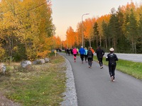 PUHTI triathlonryhmä syksyisessä alkuverryttelyssä.