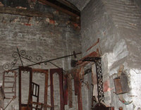 The spandrel at the back once held the Tradesman's Arms pub sign