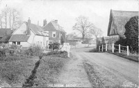 Coal cart outside the Tradesman's Arms (owner probably inside...)