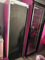 Jääkaappi, Ovi liitutauluteippiä, pinkit seinät 49,00€