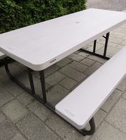 Tukevat taittokalusteet 6hlö/setti 10€/vrk Nämä vaativat kuljetukseen pakettiauton .