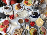 FRUKOST HELT I MIN SMAK MED MYCKET FRUKT