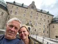 Semesterfirare utanför Örebro slott